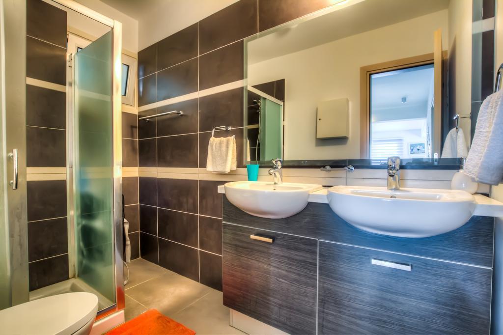 Beachfront Trident Protaras Exterior photo