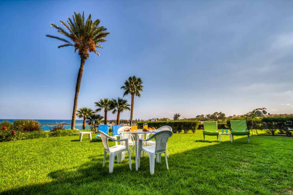 Beachfront Trident Protaras Exterior photo