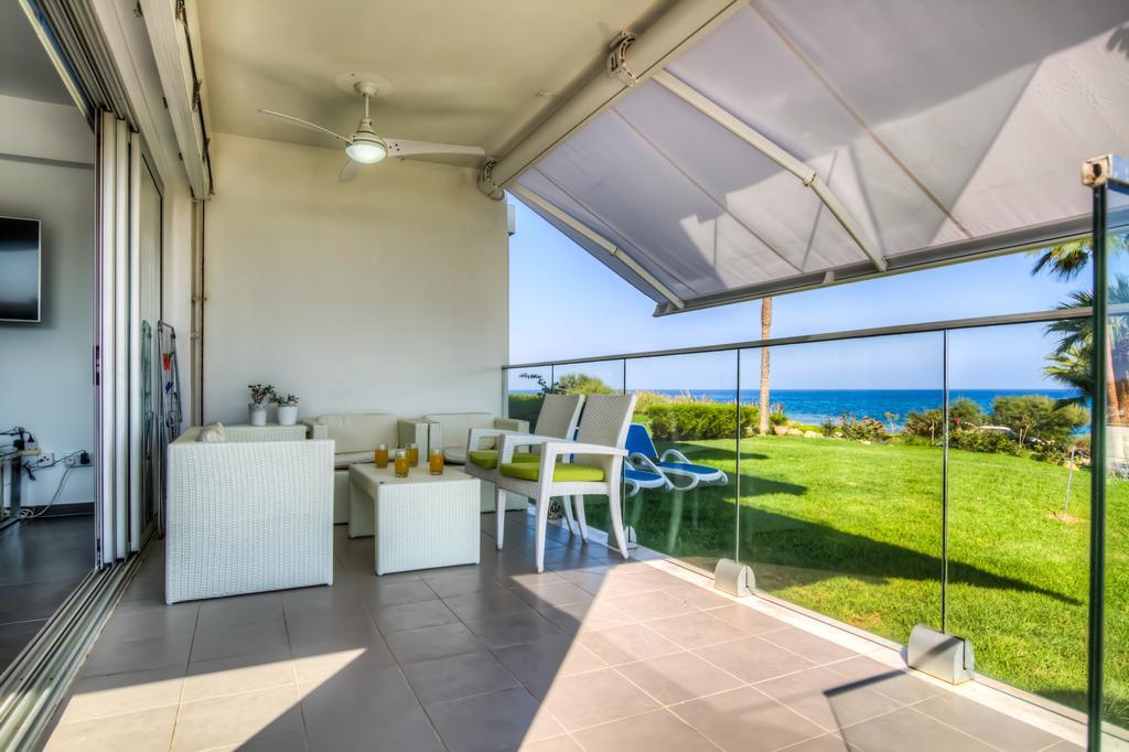 Beachfront Trident Protaras Exterior photo