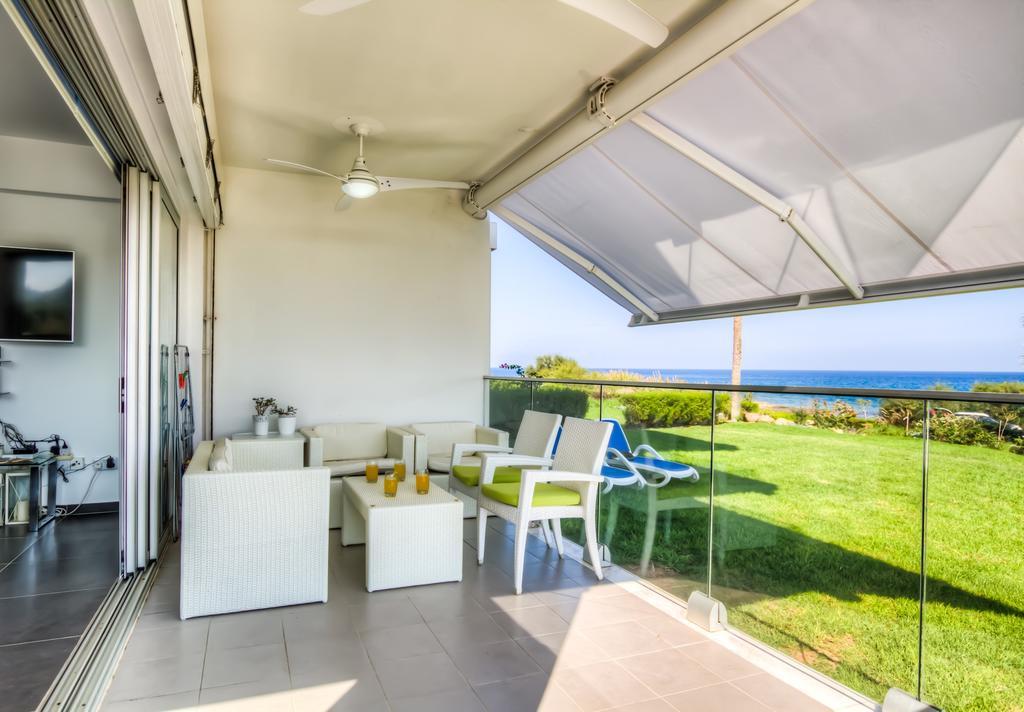 Beachfront Trident Protaras Exterior photo